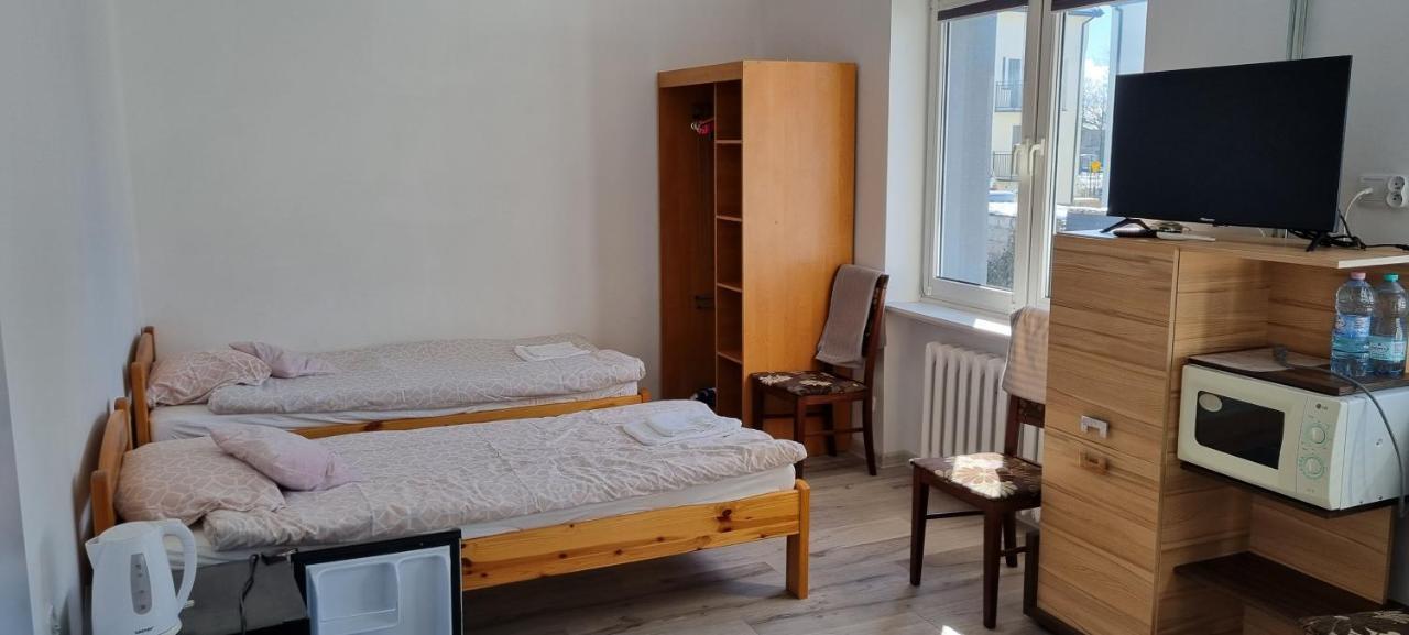 Unibal - Pokoje Goscinne Unieście Buitenkant foto