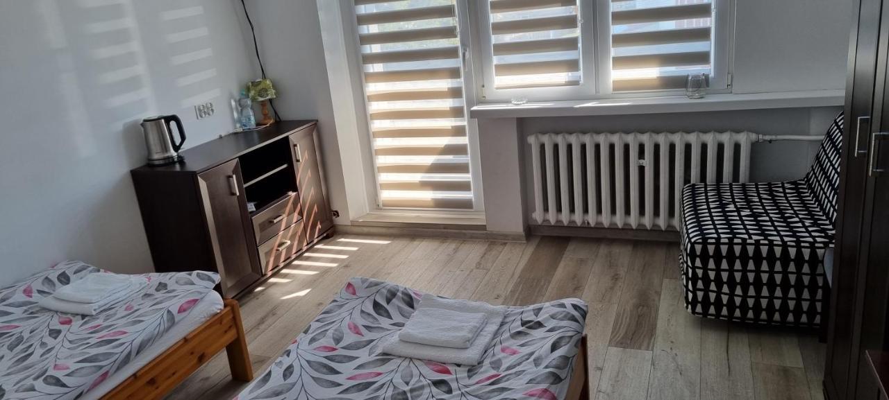 Unibal - Pokoje Goscinne Unieście Buitenkant foto