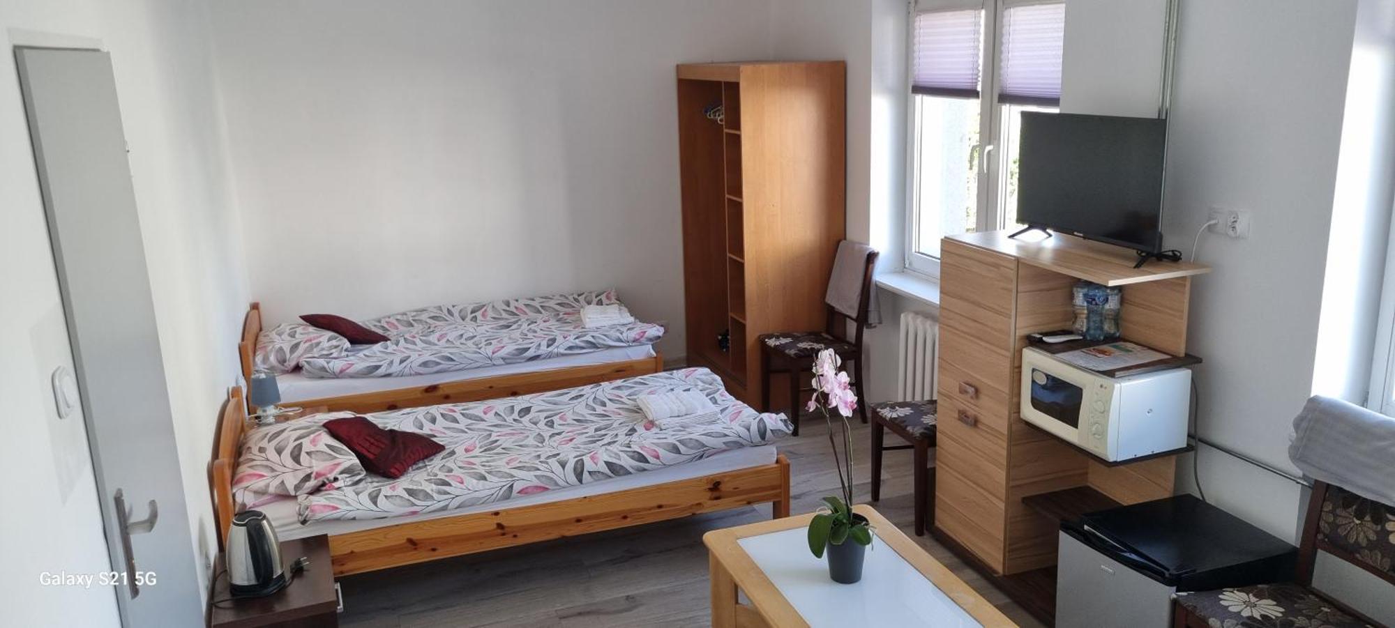 Unibal - Pokoje Goscinne Unieście Buitenkant foto